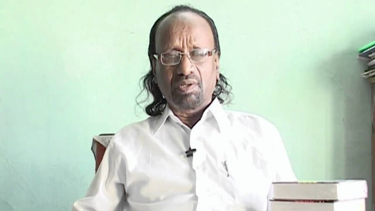 தமிழீழ மண்ணை காப்பாற்ற துடிக்கிறார் விக்னேஸ்வரன். - காசி ஆனந்தன்.