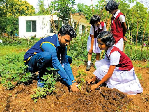 பாடசாலையில் அனுபவக்கல்வி – ச.பிரியசகி (கிழக்குப் பல்கலைகழகம்)