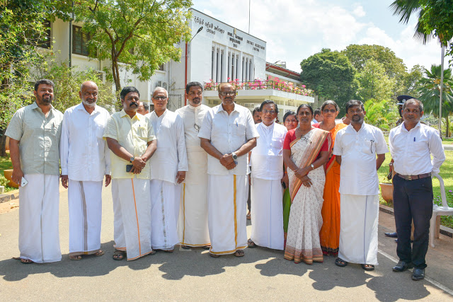சுமாந்திரன் சிறீதரனை வெளியே அனுப்புவோம்!