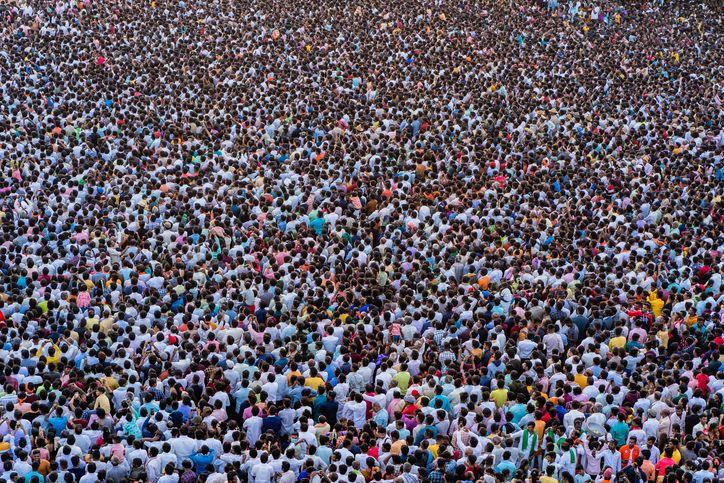 இந்திய மக்கள் தொகையில் இந்துக்கள் குறைந்து முஸ்லிம்கள் அதிகரிப்பா? ஆய்வறிக்கையால் எழும் கேள்விகள்